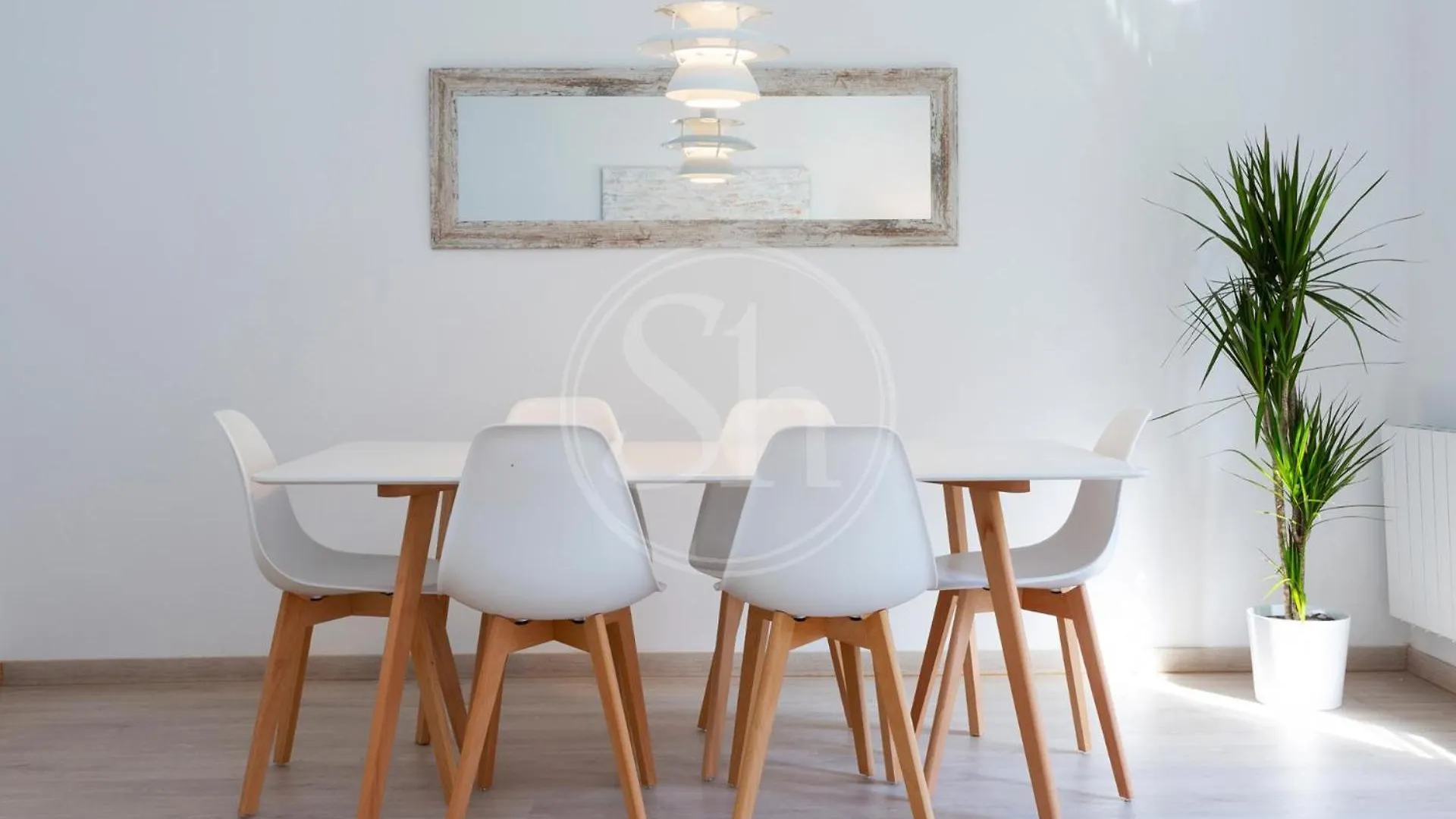 Apartamento Zona Sagrada Familia III Barselona İspanya