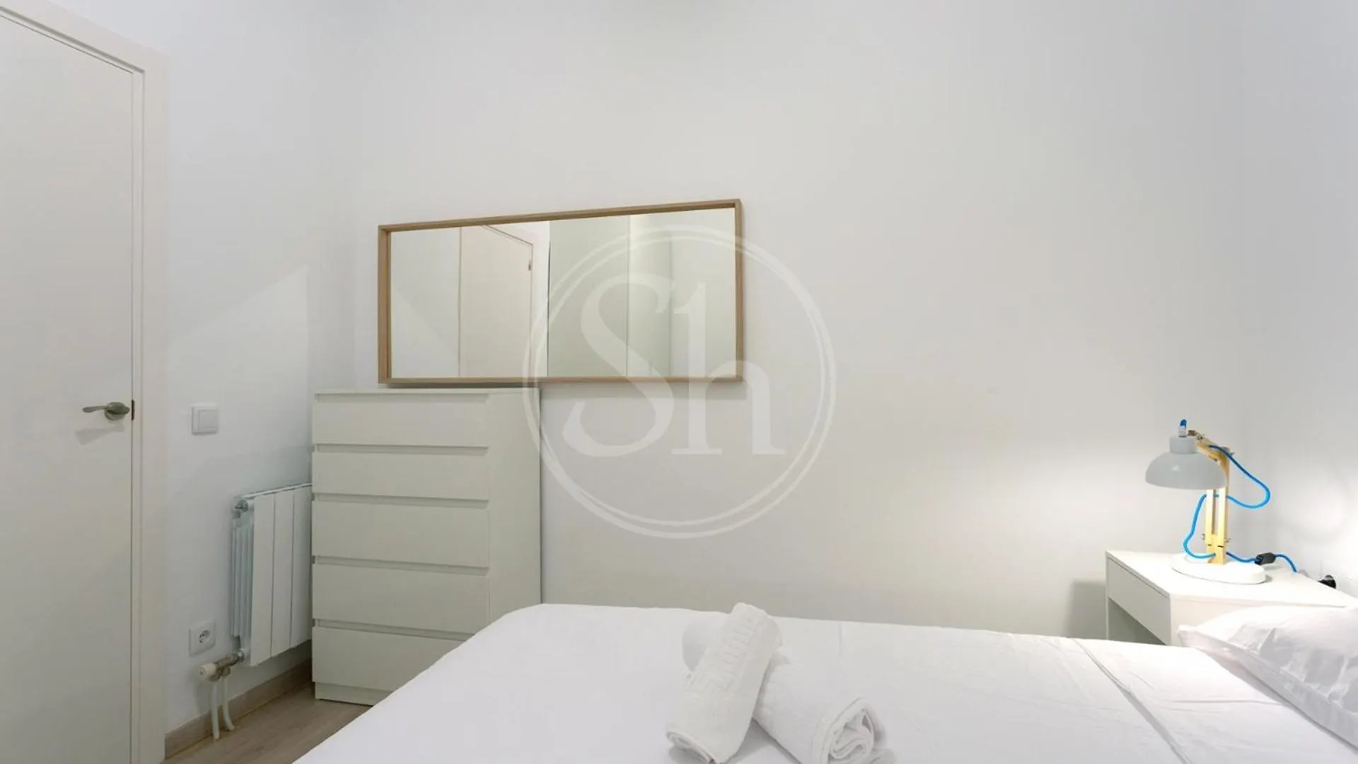 Apartamento Zona Sagrada Familia III Barselona 0*,  İspanya
